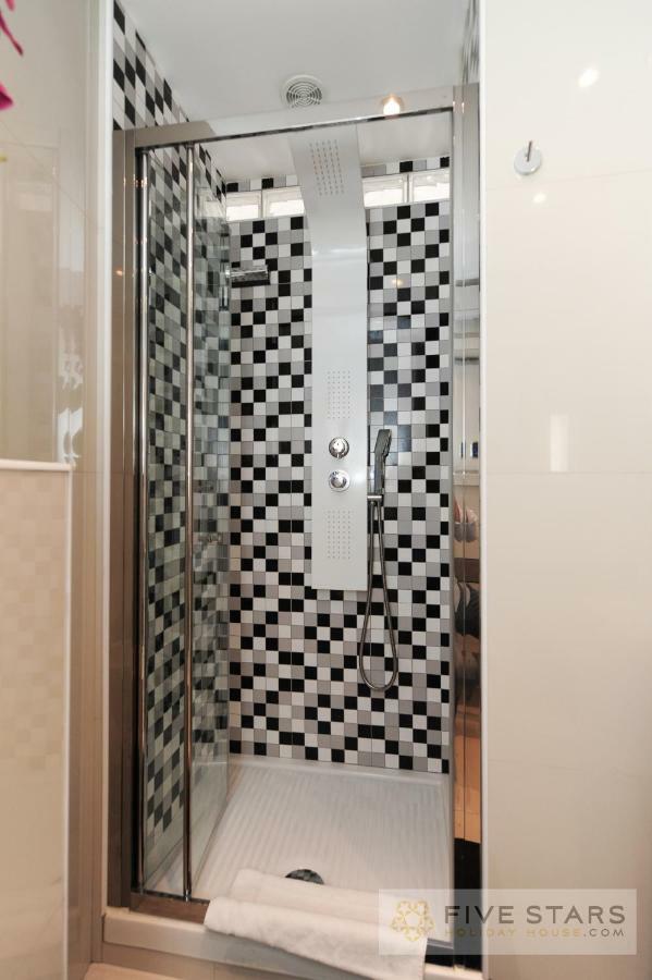 Mini Suite Bijou - Five Stars Holiday House Ница Екстериор снимка